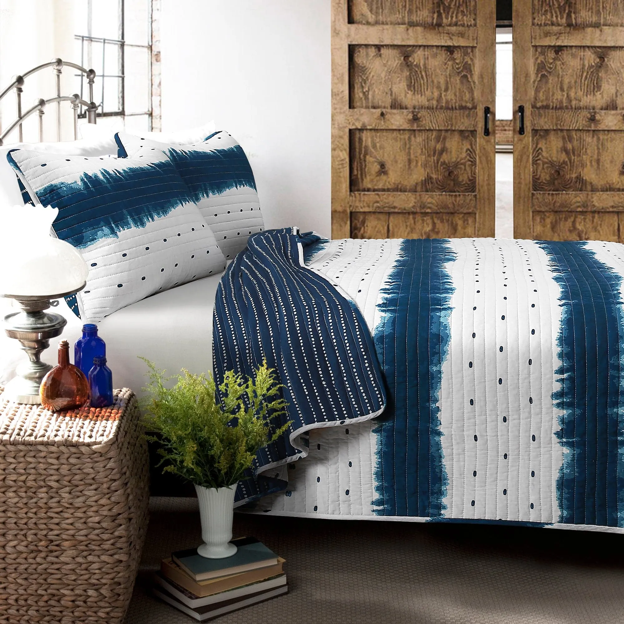 Jane Shibori 3 Piece Quilt Set