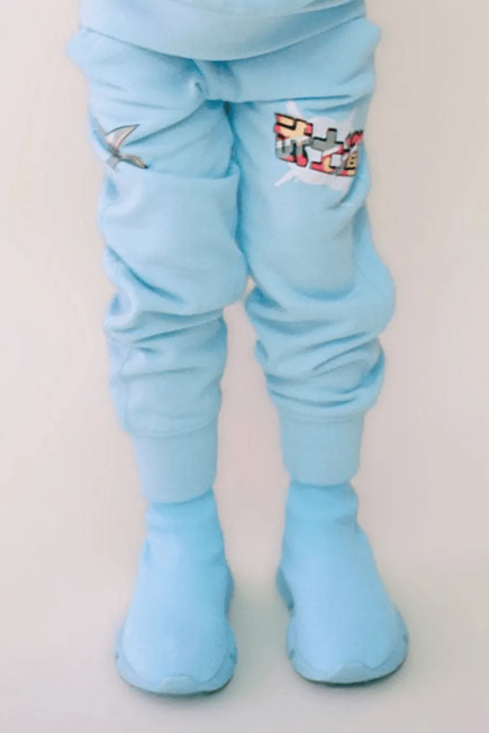 Kids Invincible Plush Jogger Sweatpants (Sky)