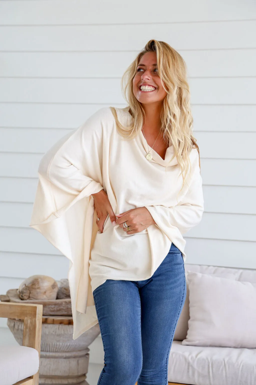 Vida Poncho Beige